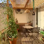Unique With Cat In Cap Dantibes דירה אנטיב