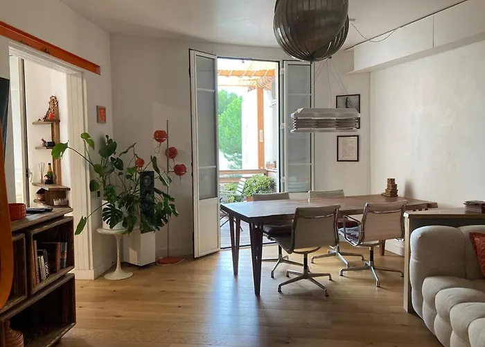 Unique With Cat In Cap Dantibes *