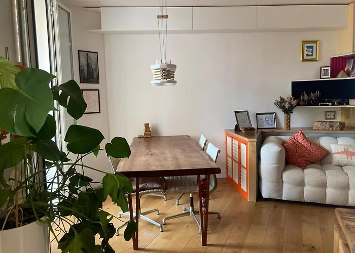 Unique With Cat In Cap Dantibes * Antibes